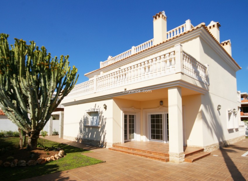 Reventa - Villa - Cabo Roig - Costa Blanca