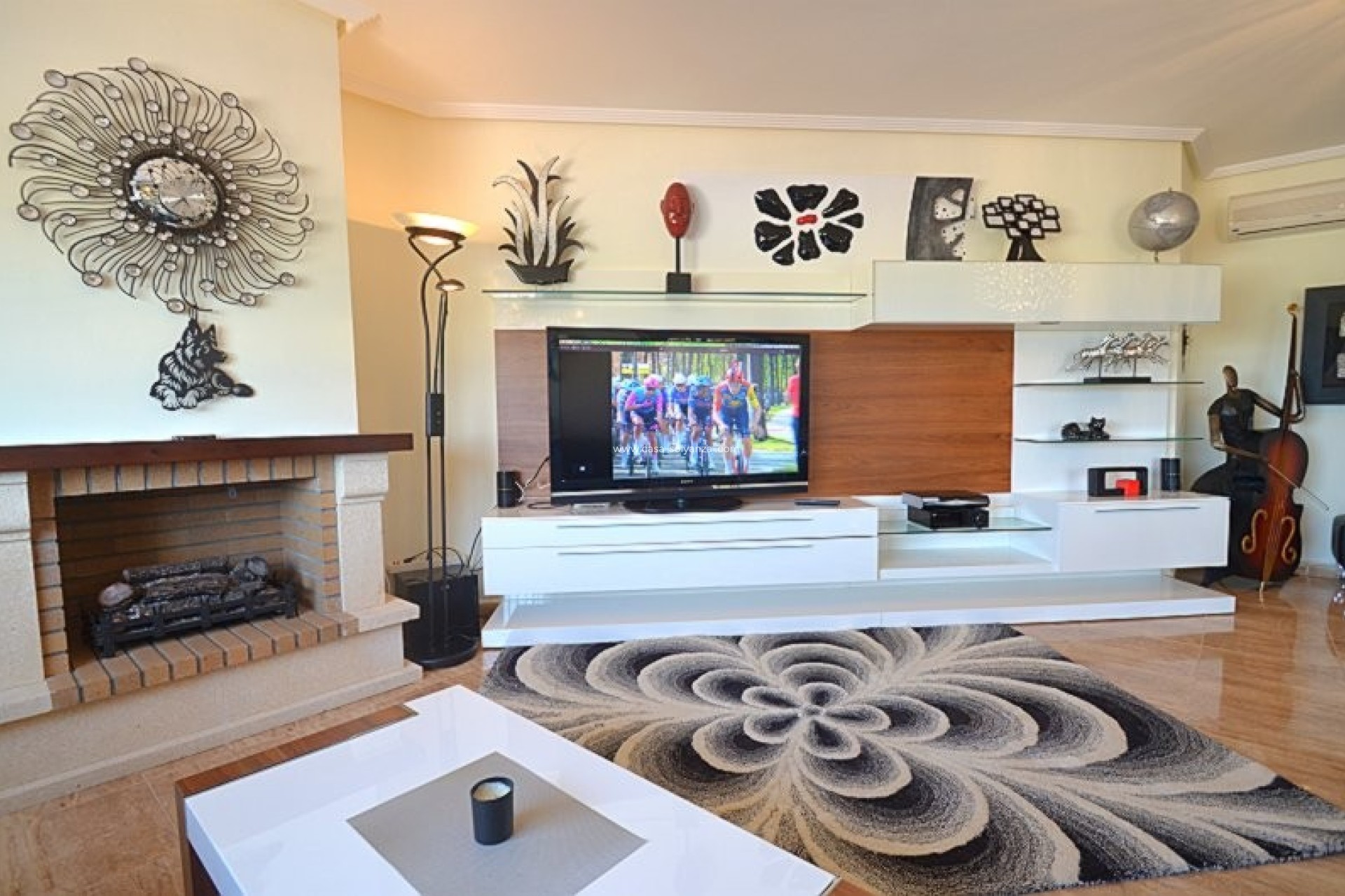 Reventa - Villa - Campos del Río - Inland