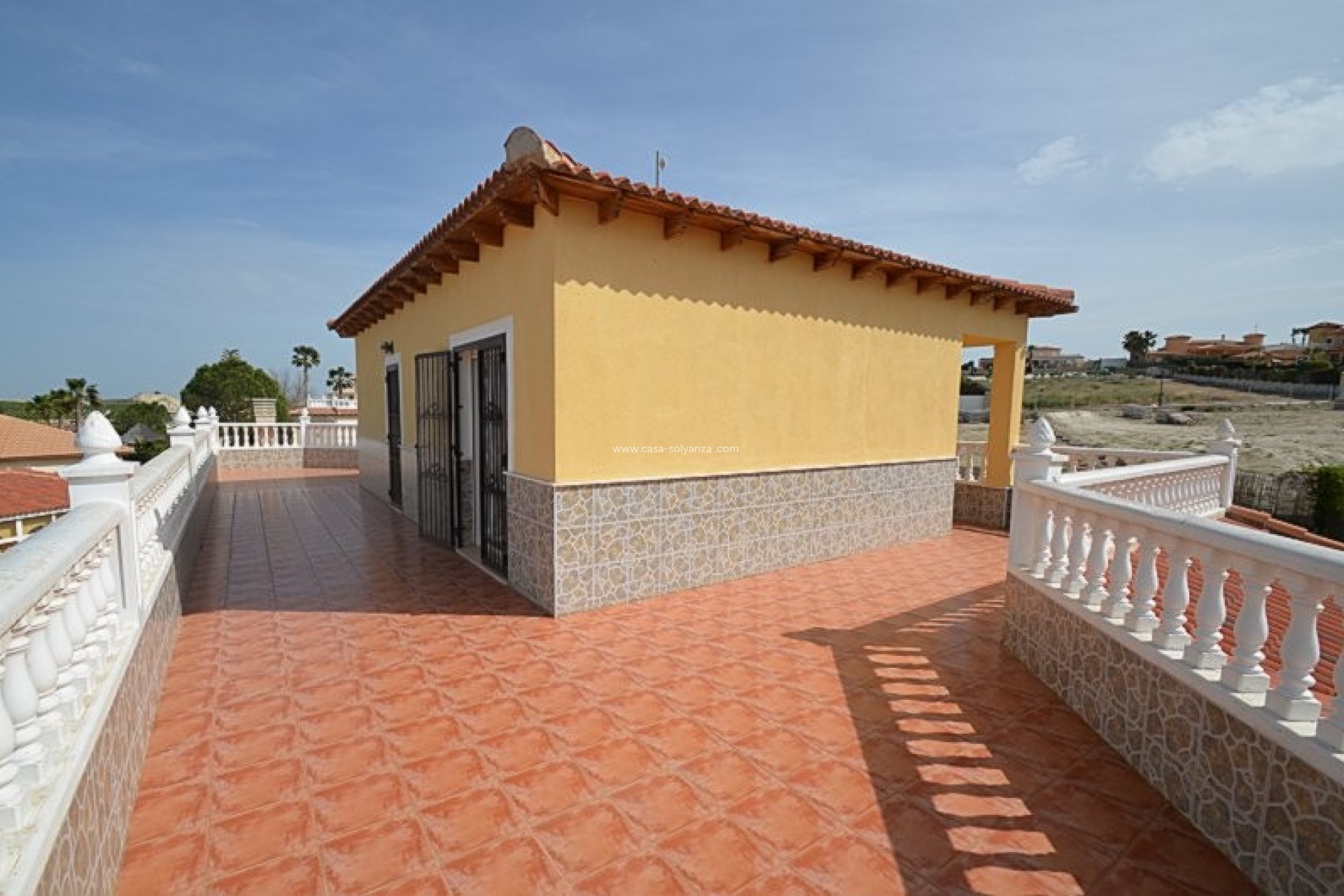 Reventa - Villa - Campos del Río - Inland