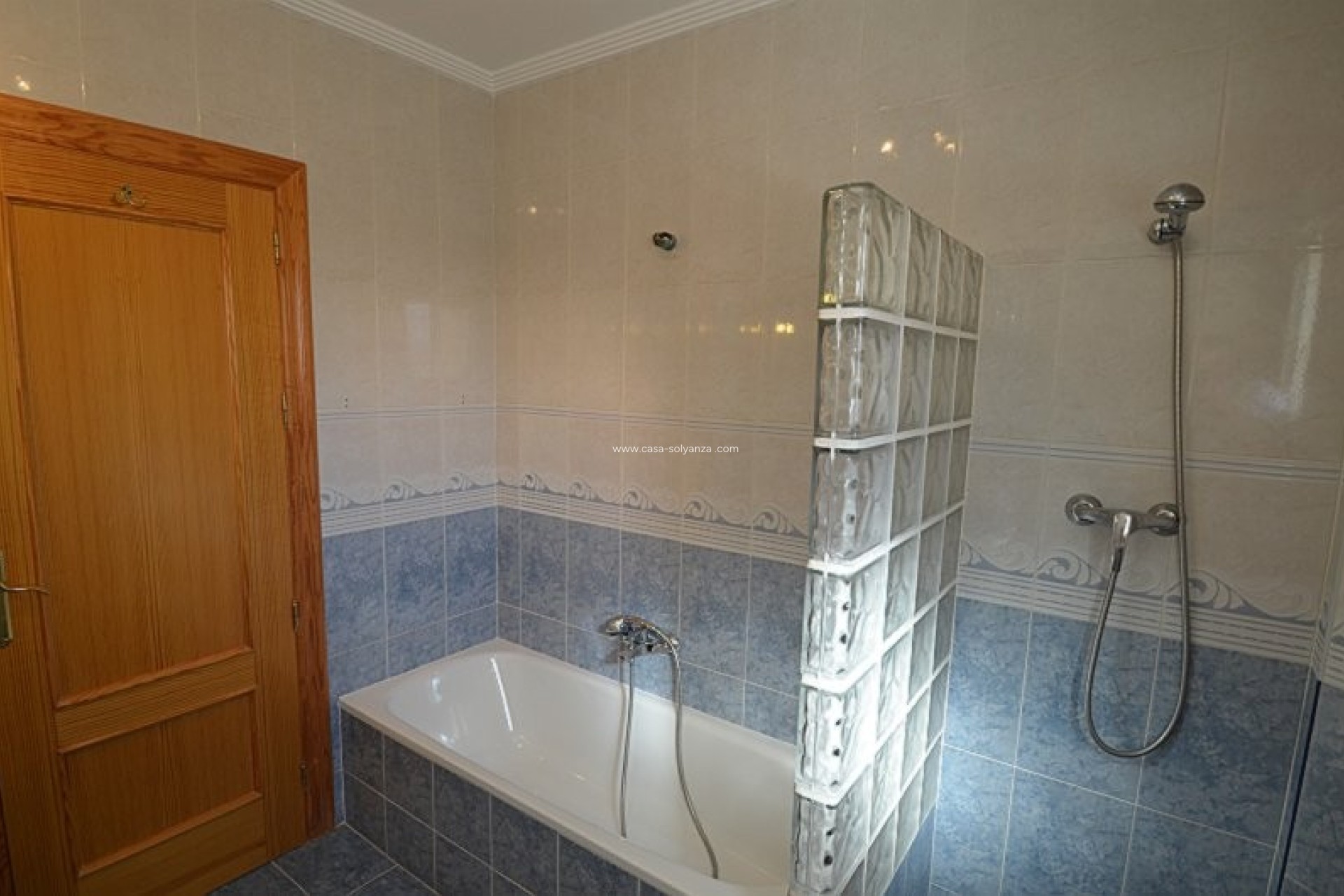 Reventa - Villa - Campos del Río - Inland