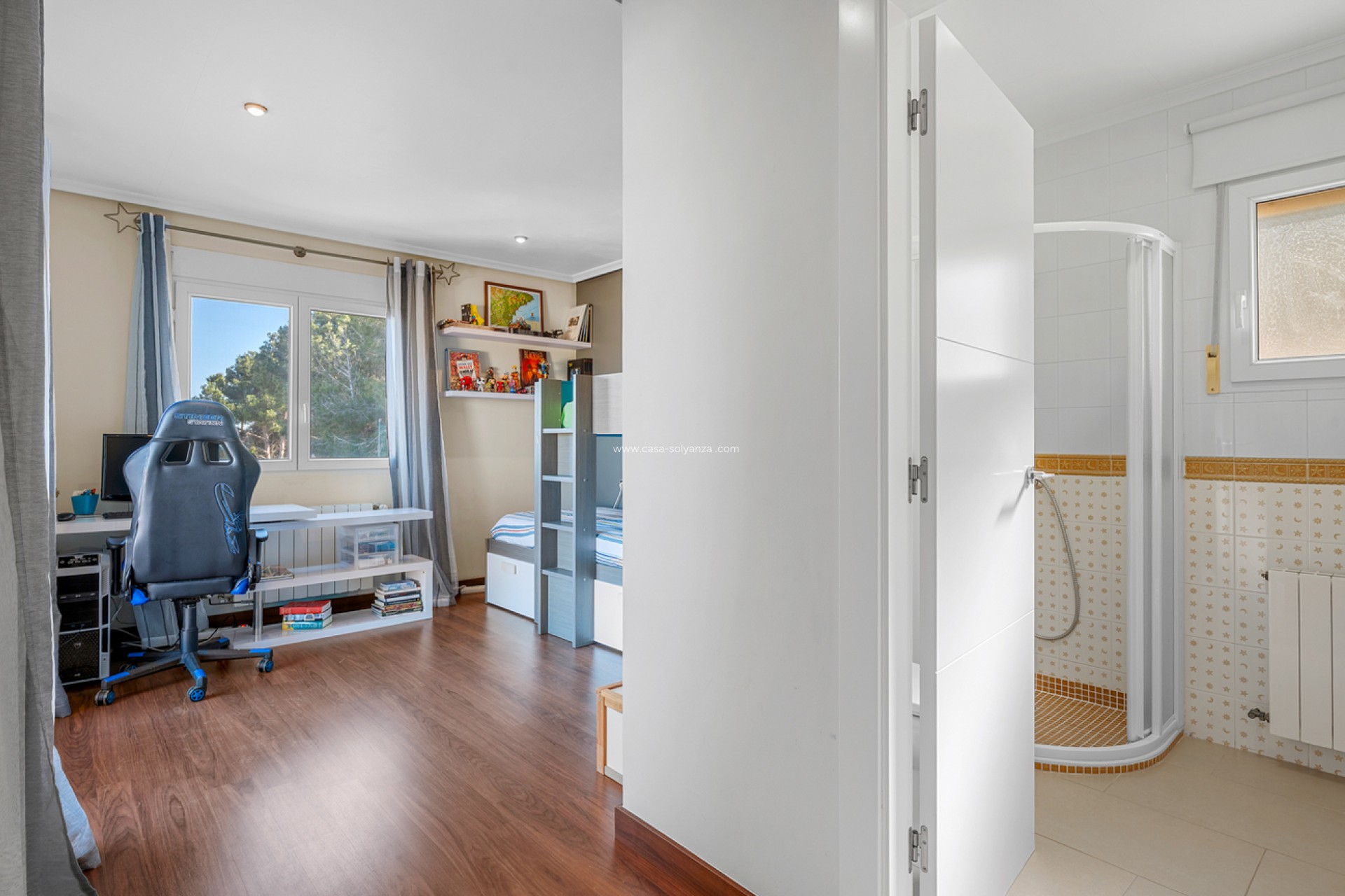 Reventa - Villa - Ciudad De Las Comunicaciones - Costa Blanca
