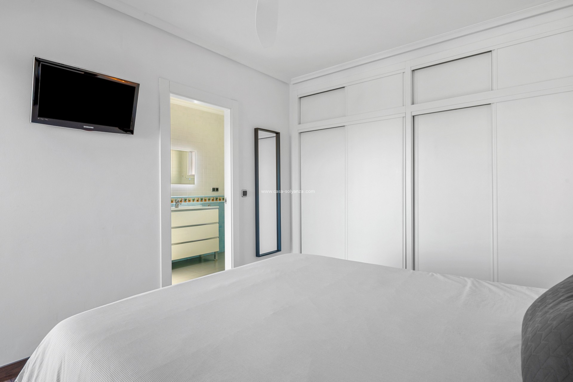 Reventa - Villa - Ciudad De Las Comunicaciones - Costa Blanca
