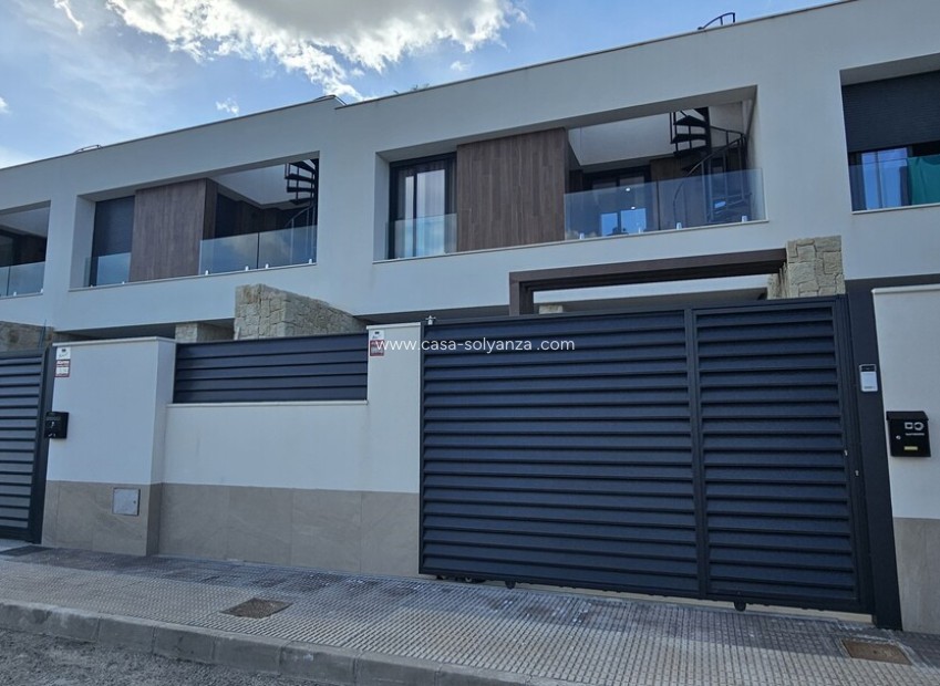 Reventa - Villa - Dolores - Sector 4