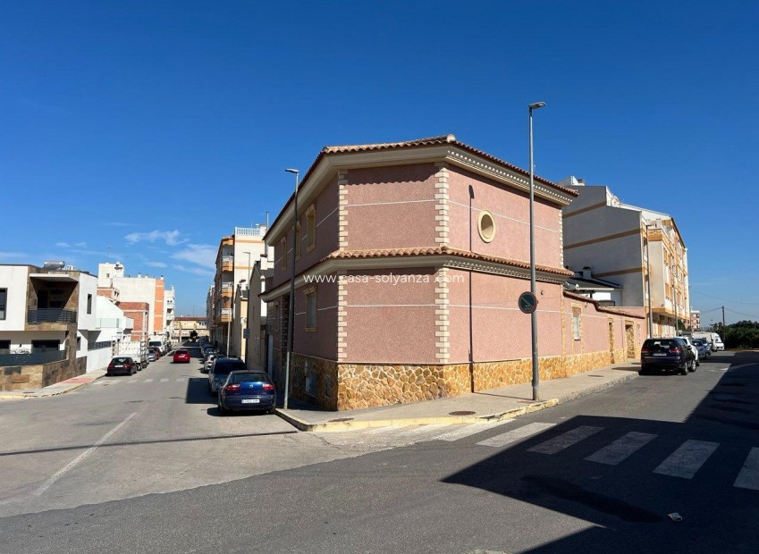 Reventa - Villa - Formentera de Segura - C- Cooperativa
