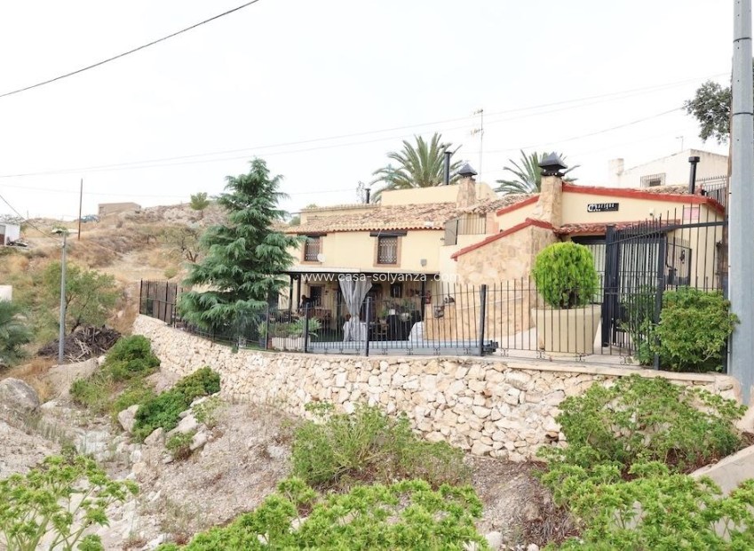 Reventa - Villa - Fortuna - Inland