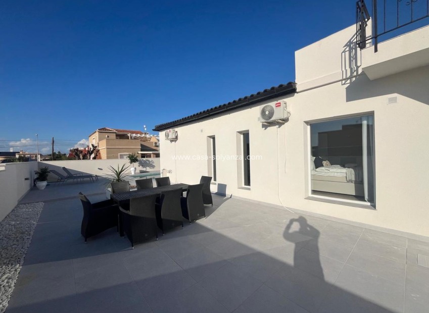 Reventa - Villa - La Siesta