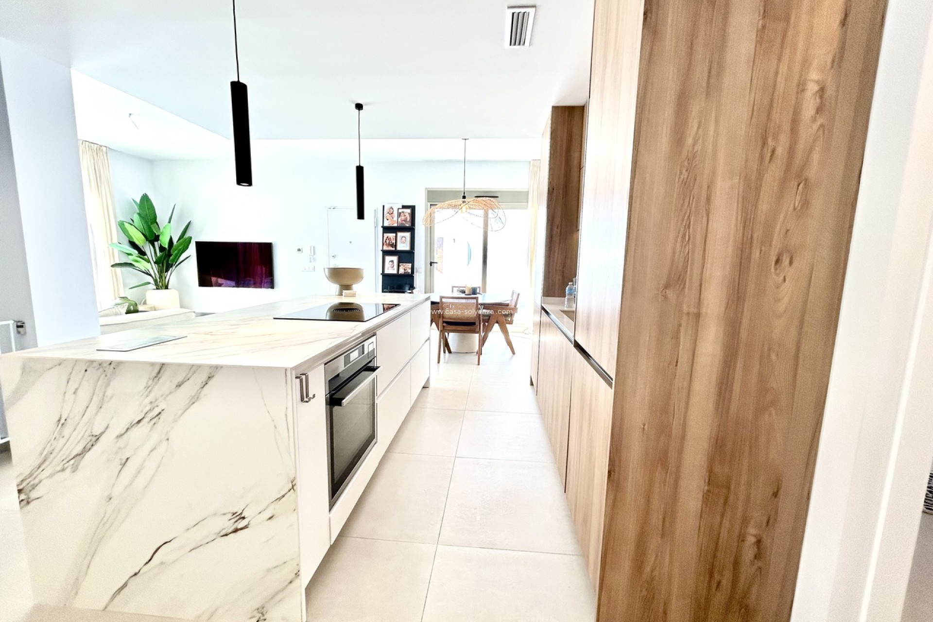 Reventa - Villa - Las Filipinas - Inland