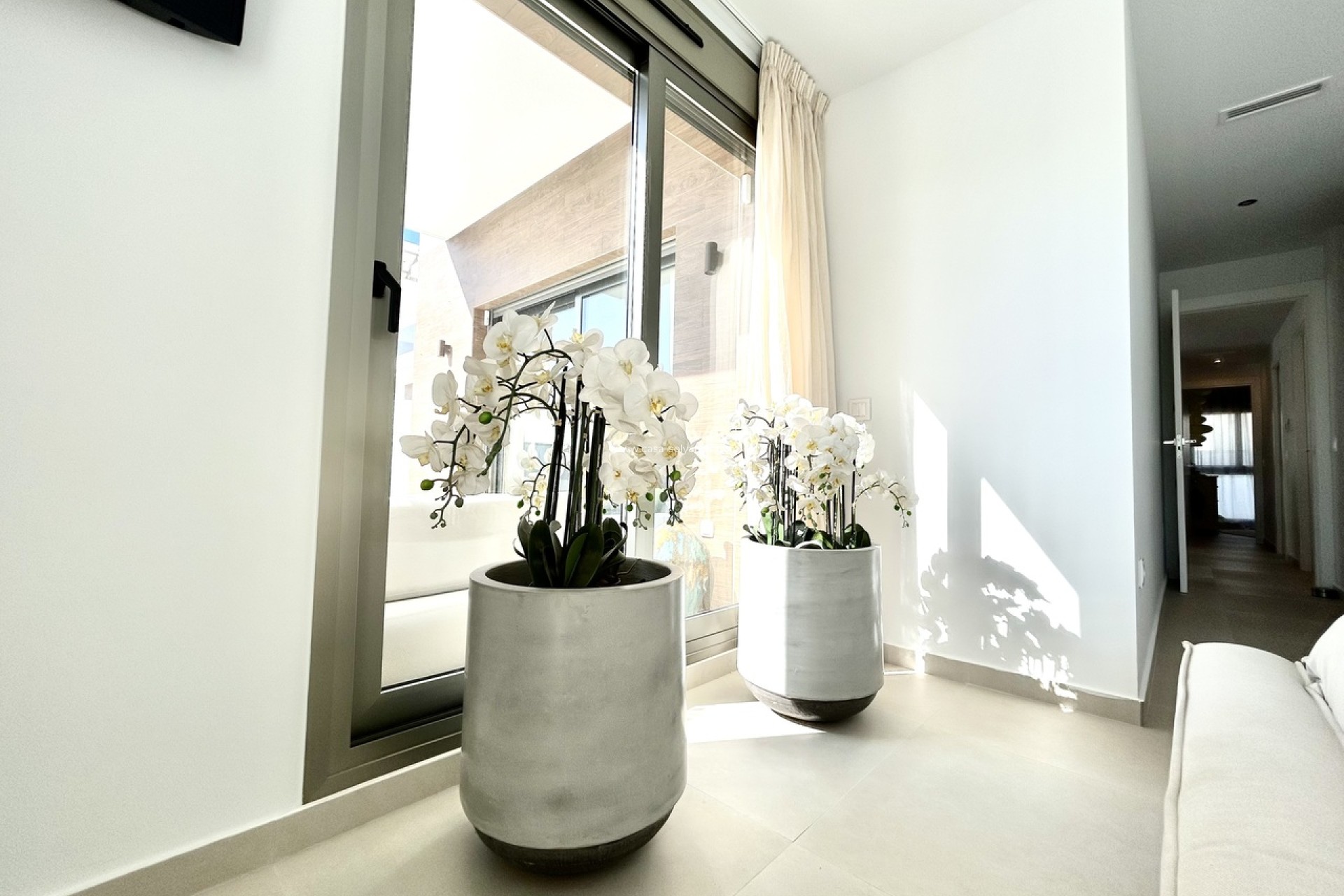 Reventa - Villa - Las Filipinas - Inland