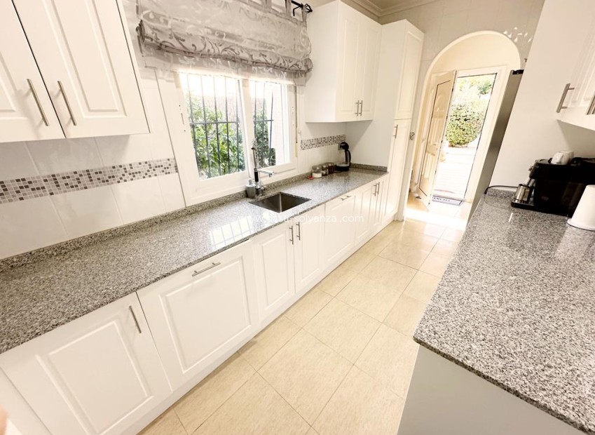 Reventa - Villa - Lo Santiago - Inland