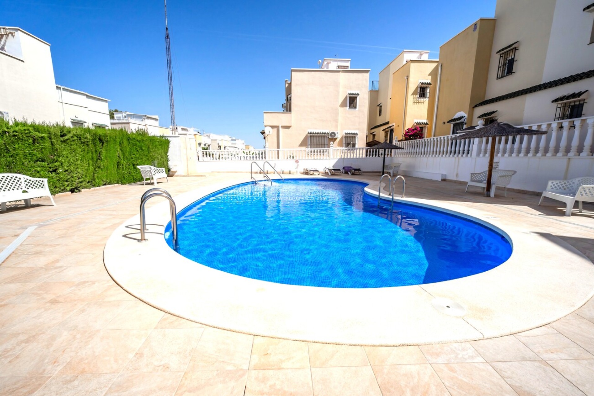 Reventa - Villa - Los Altos - Res Valle de los pinos