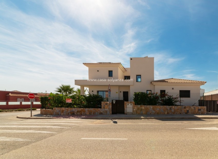 Reventa - Villa - Los Montesinos - Costa Blanca