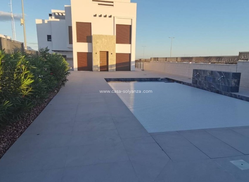 Reventa - Villa - Los Montesinos - Costa Blanca