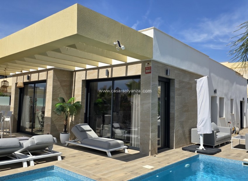 Reventa - Villa - Los Montesinos - Costa Blanca