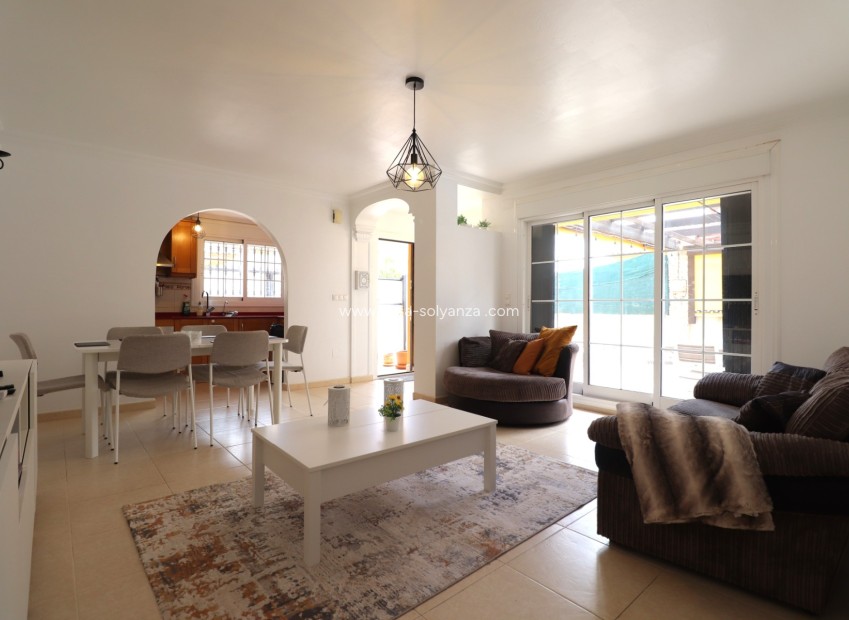 Reventa - Villa - Los Montesinos - La Herrada