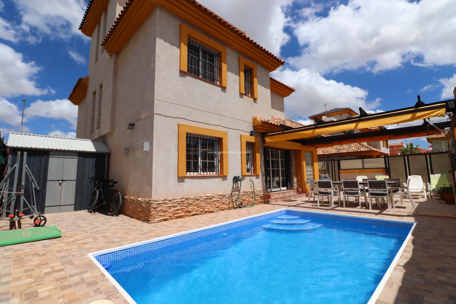 Reventa - Villa - Los Montesinos - La Herrada