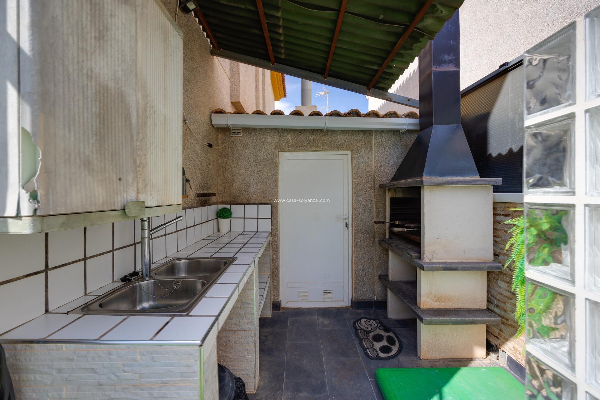 Reventa - Villa - Los Montesinos - La Herrada