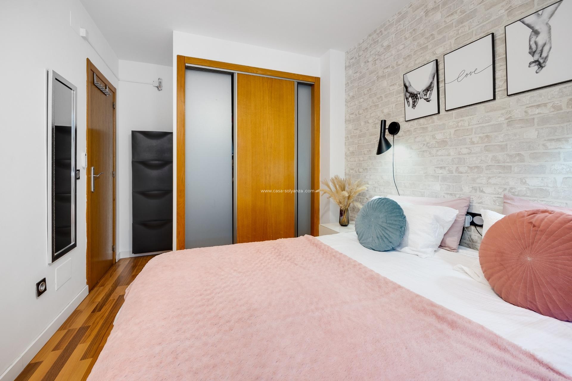 Reventa - Villa - Los Montesinos - La Herrada