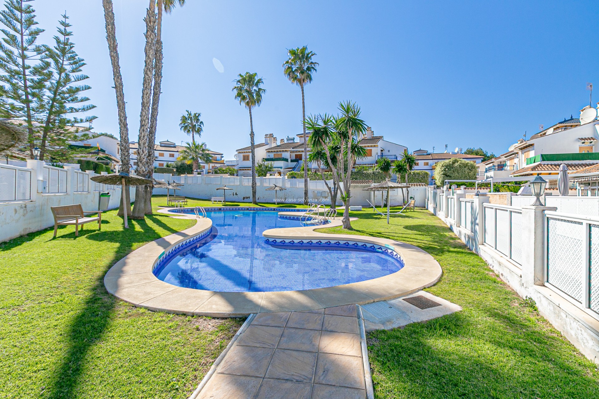 Reventa - Villa - Mil Palmeras - Riomar