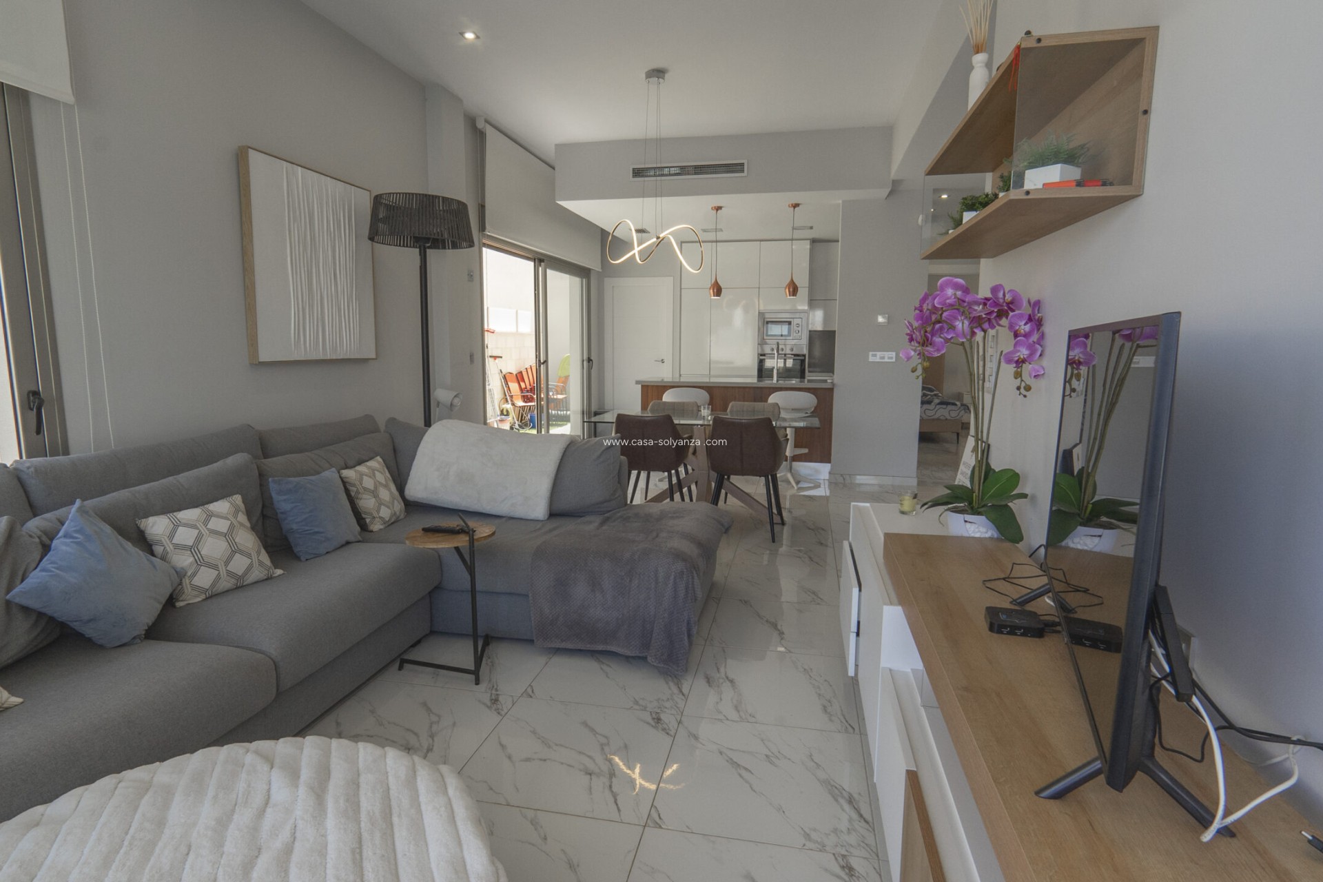 Reventa - Villa - Orihuela Costa - 0