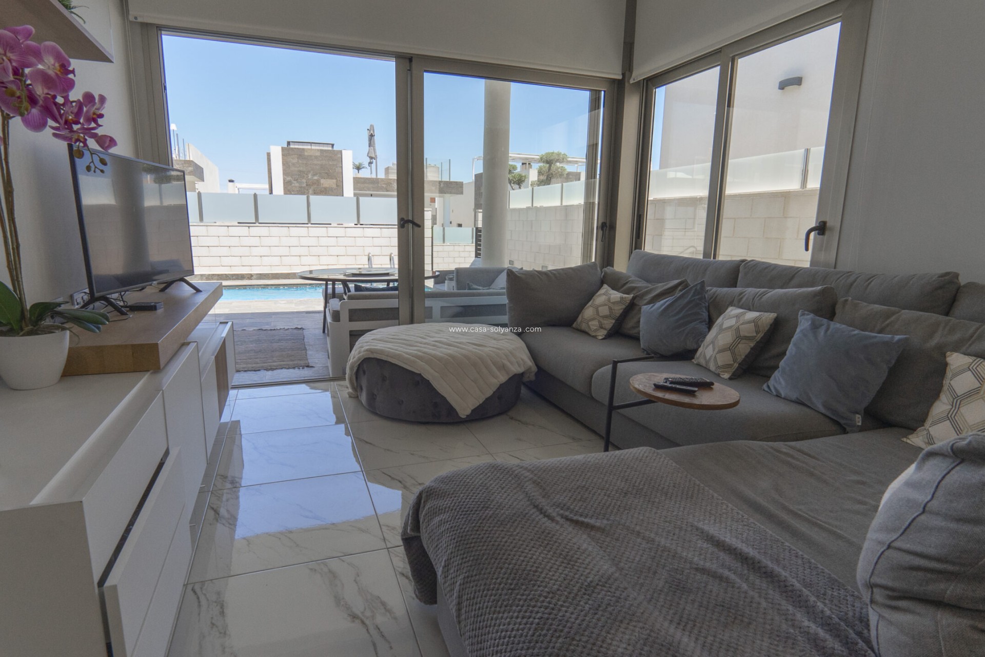 Reventa - Villa - Orihuela Costa - 0