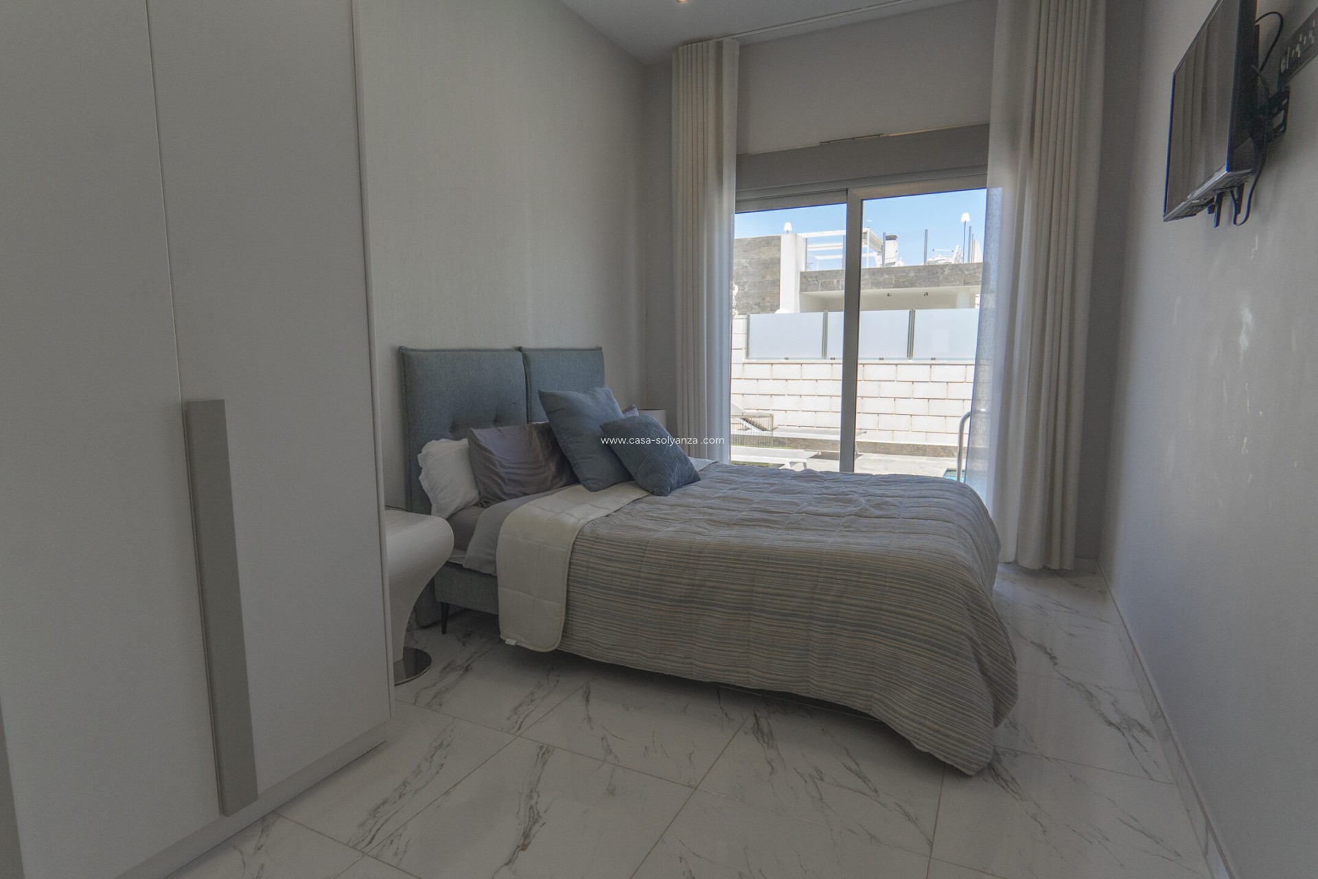 Reventa - Villa - Orihuela Costa - 0