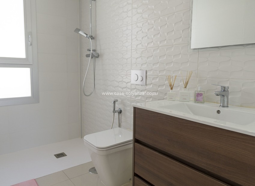 Reventa - Villa - Orihuela Costa - 0