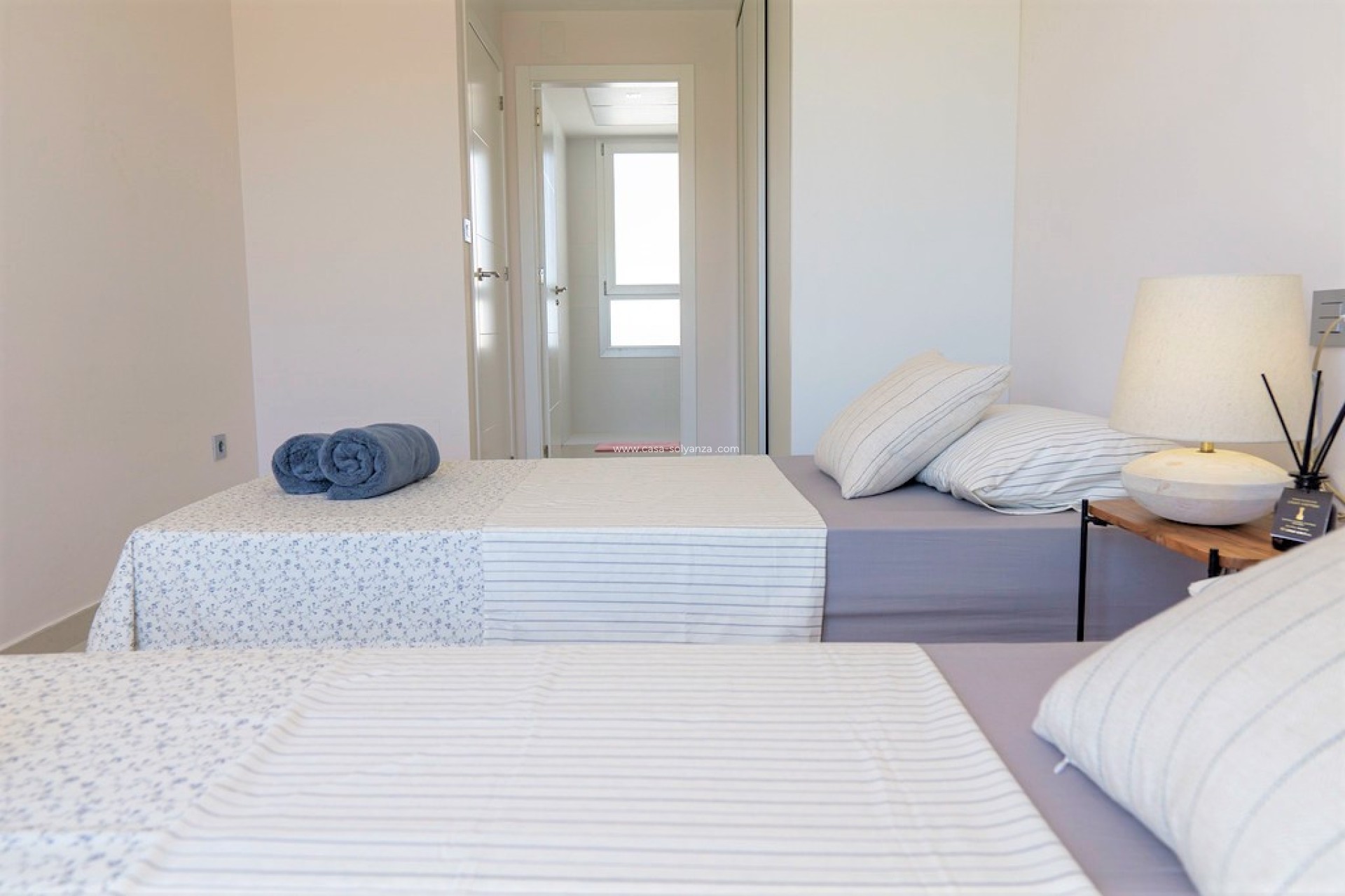 Reventa - Villa - Orihuela Costa - 0