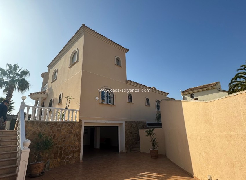 Reventa - Villa - Orihuela Costa - Costa Blanca