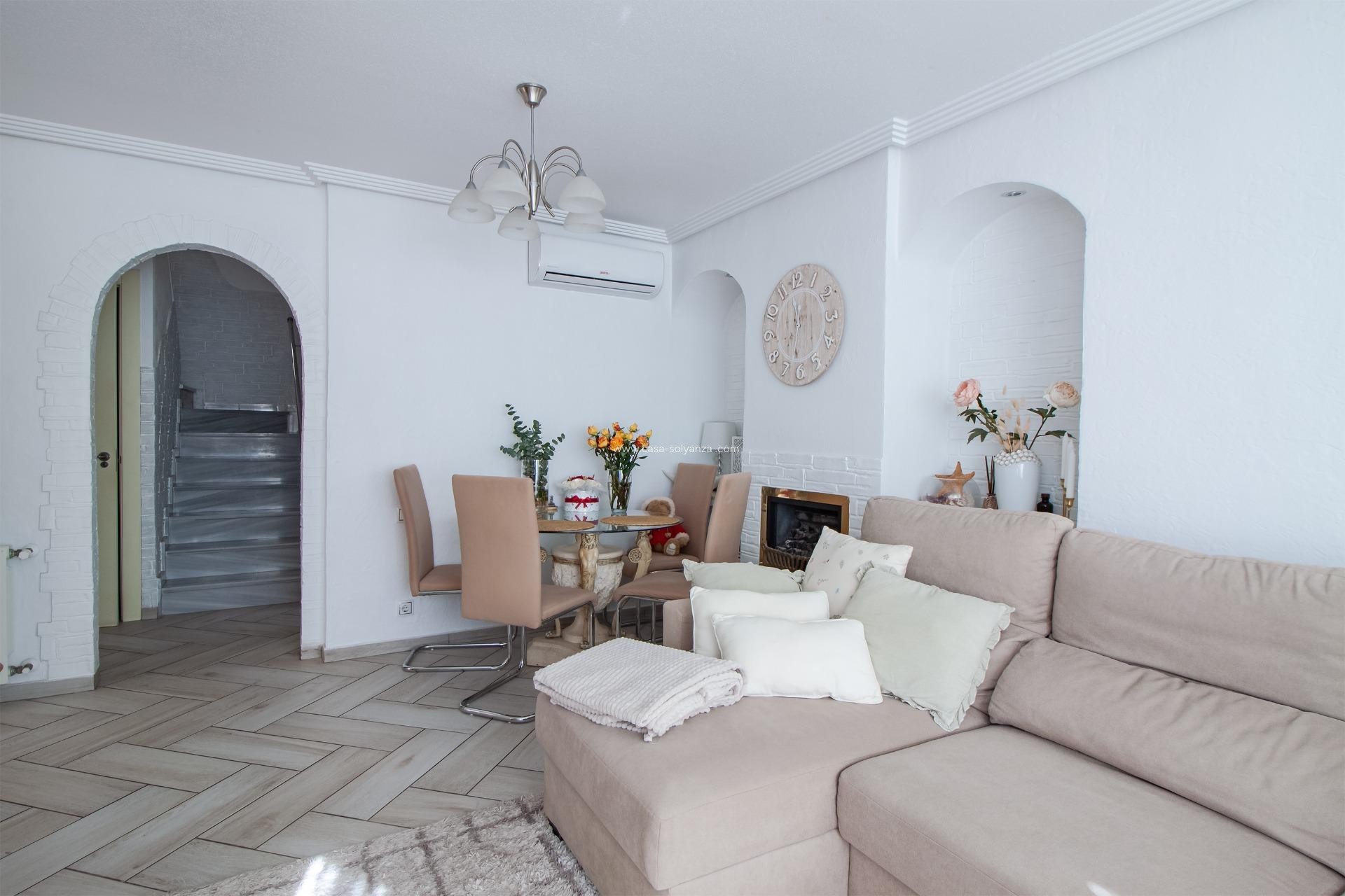 Reventa - Villa - Orihuela Costa - Los Almendros-La Florida