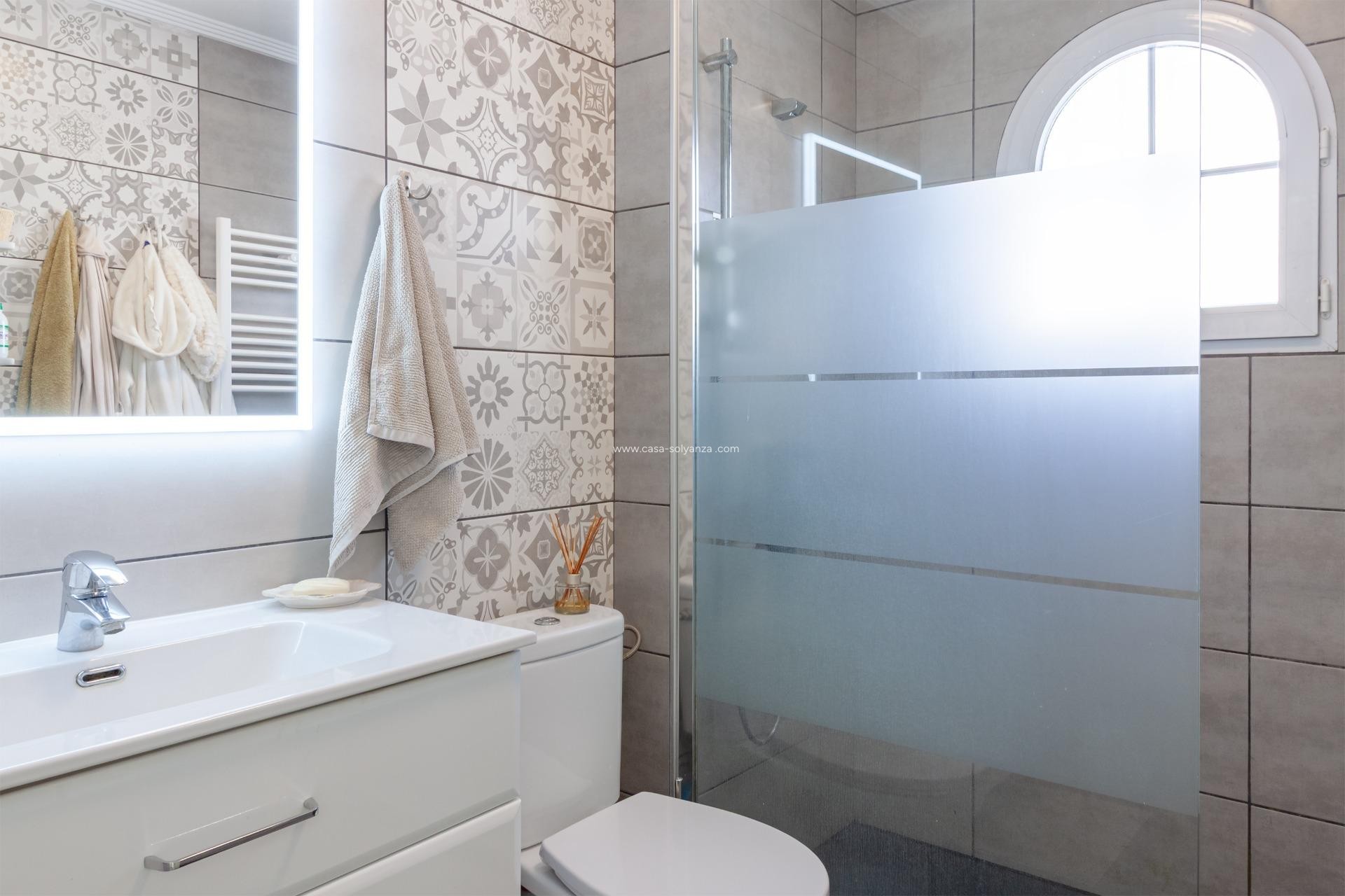 Reventa - Villa - Orihuela Costa - Los Almendros-La Florida