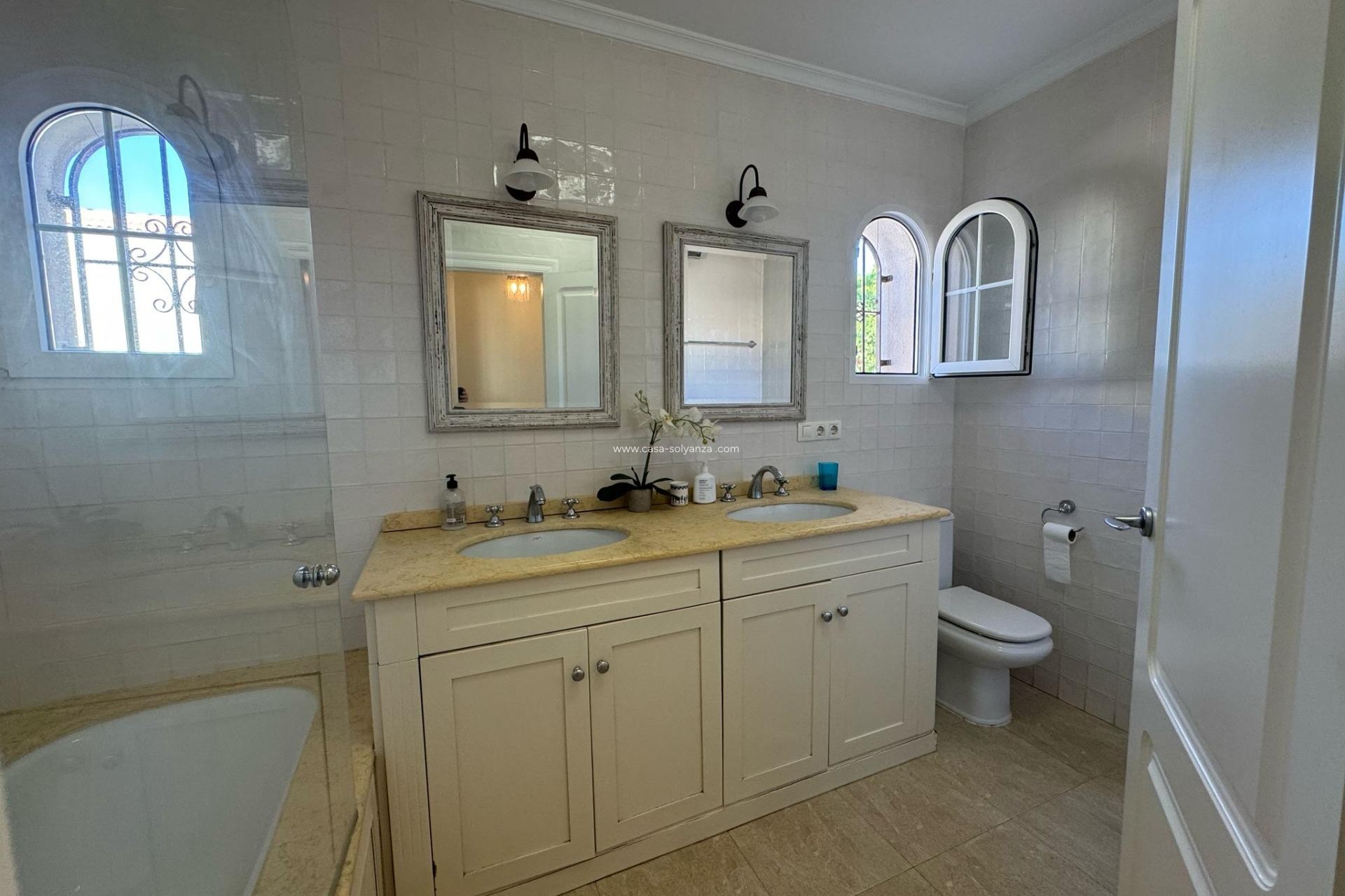 Reventa - Villa - Orihuela Costa - Playa Flamenca