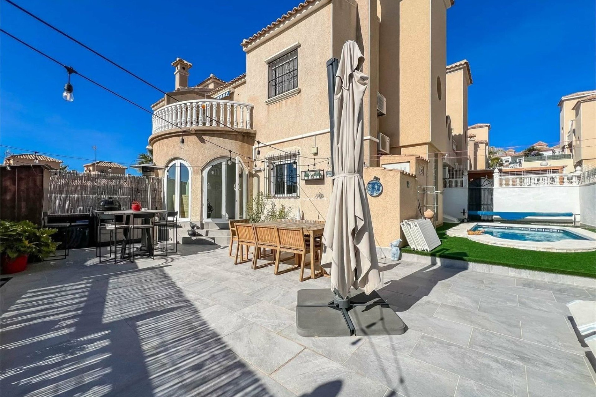 Reventa - Villa - Orihuela Costa - VILLAMARTÍN