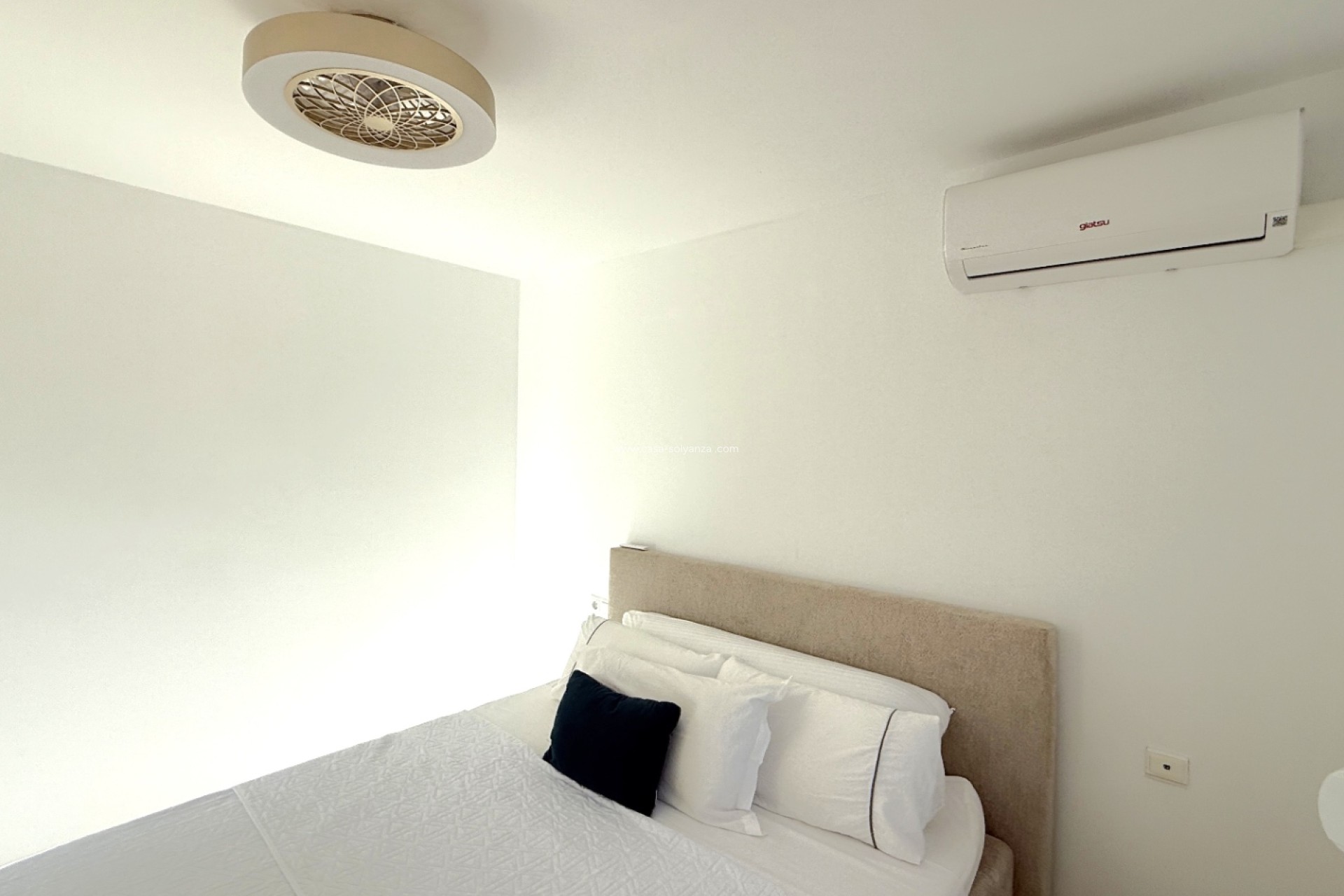 Reventa - Villa - Orihuela - Inland