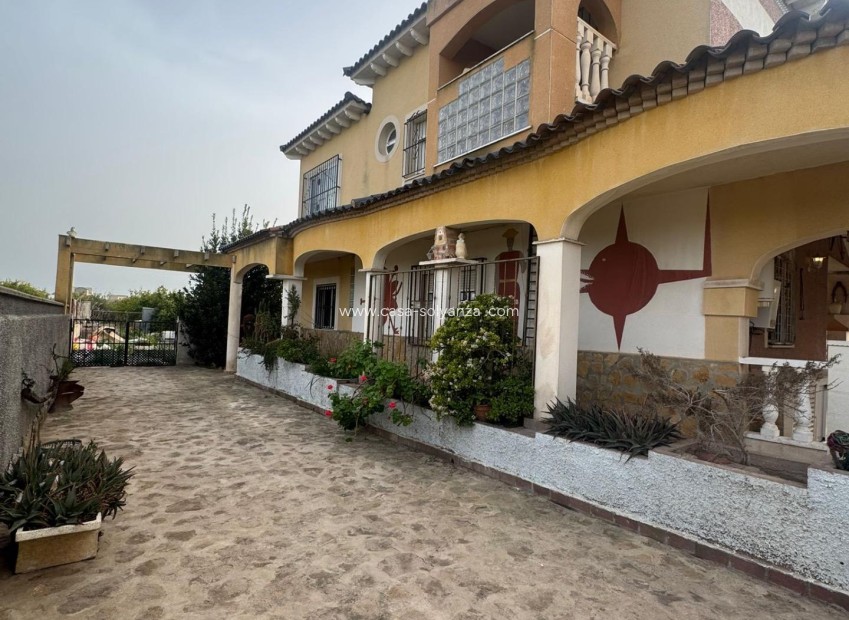 Reventa - Villa - Orihuela - La Campaneta