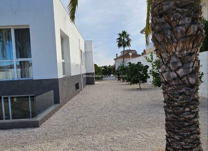 Reventa - Villa - Orihuela - Urb. Montepinar