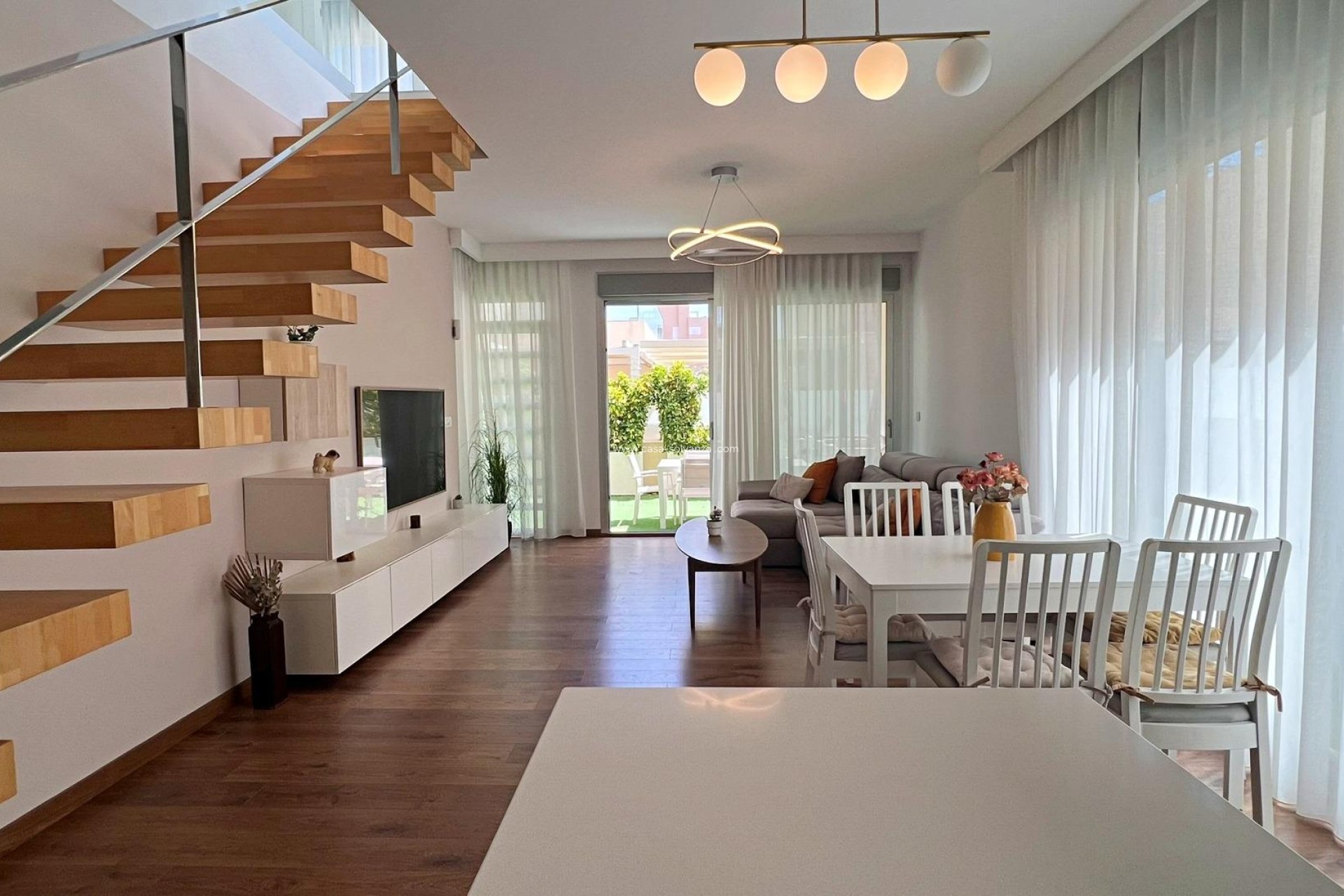 Reventa - Villa - Pilar de la Horadada - Pueblo Latino