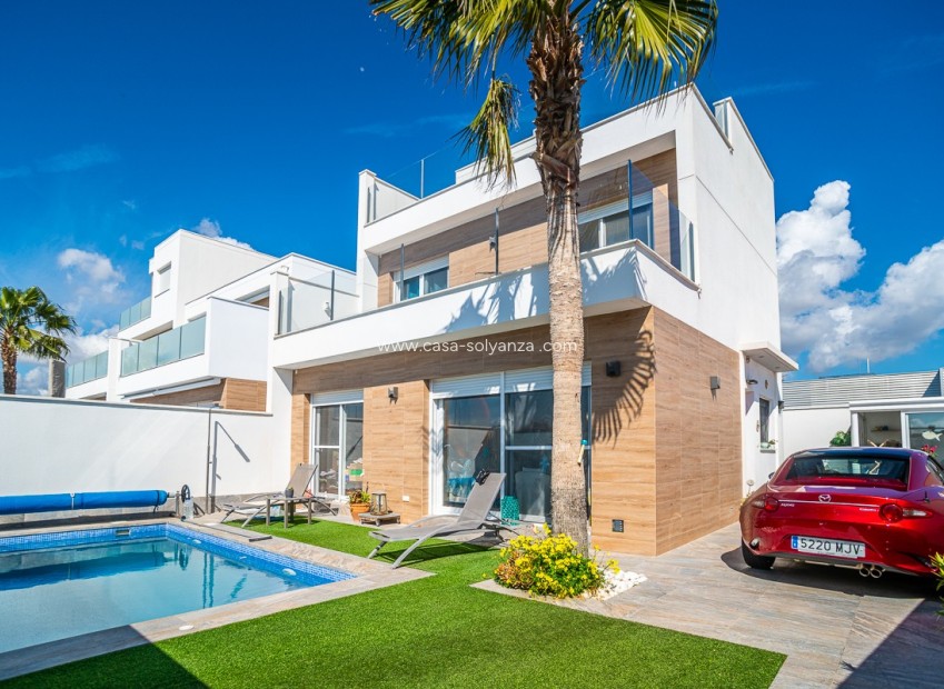 Reventa - Villa - PILAR DE LA HORADADA