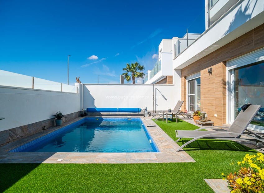 Reventa - Villa - PILAR DE LA HORADADA