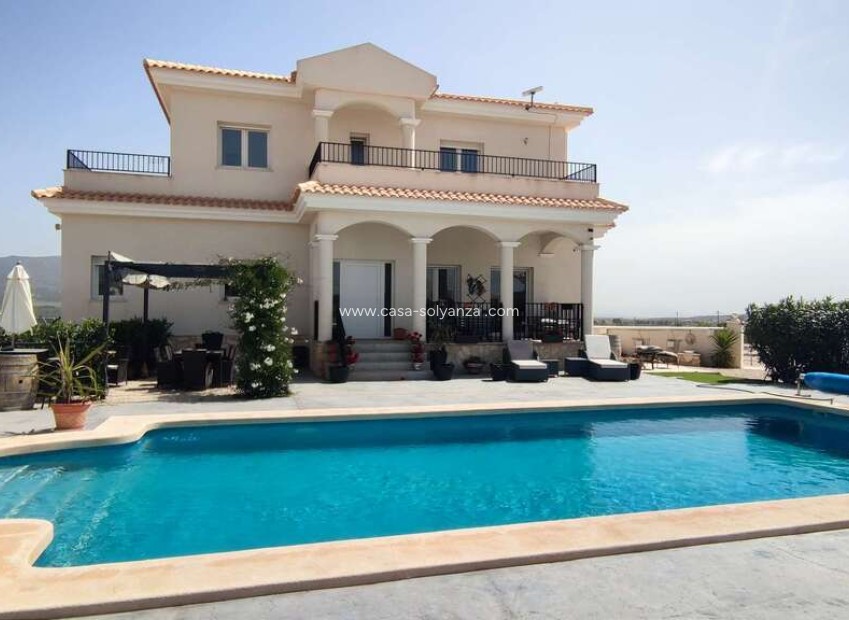 Reventa - Villa - Pinoso - Inland