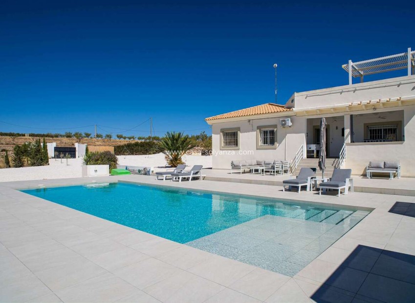 Reventa - Villa - Pinoso - Inland