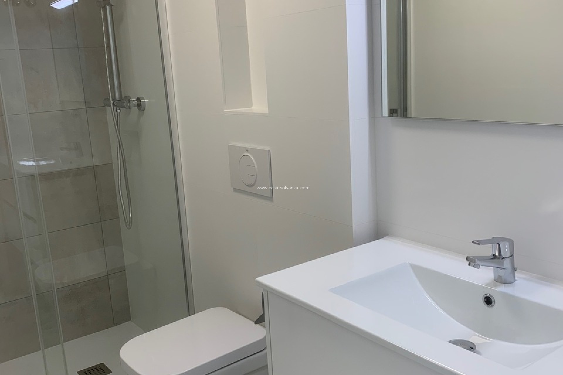 Reventa - Villa - Roldan - Inland