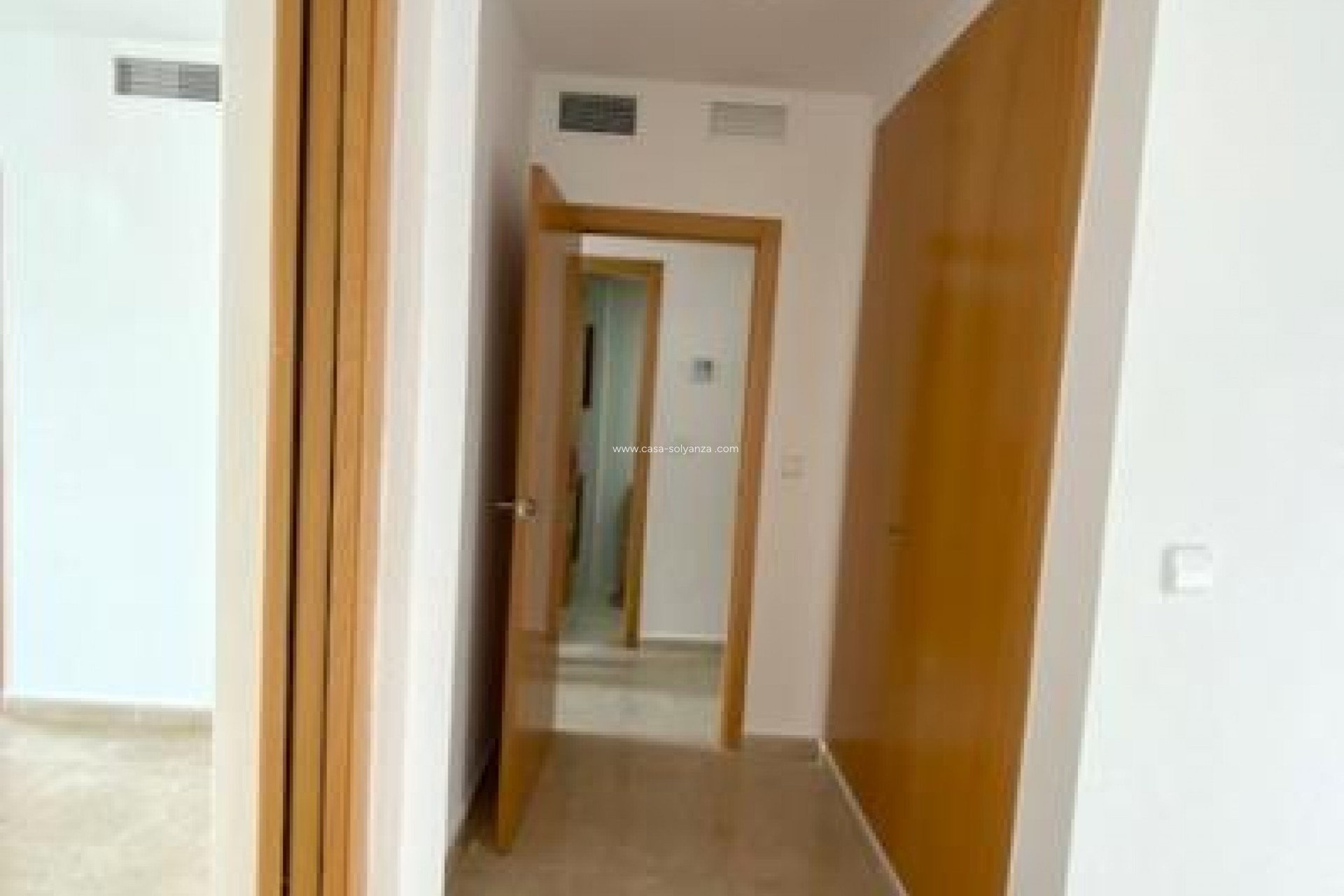 Reventa - Villa - Roldan - Inland