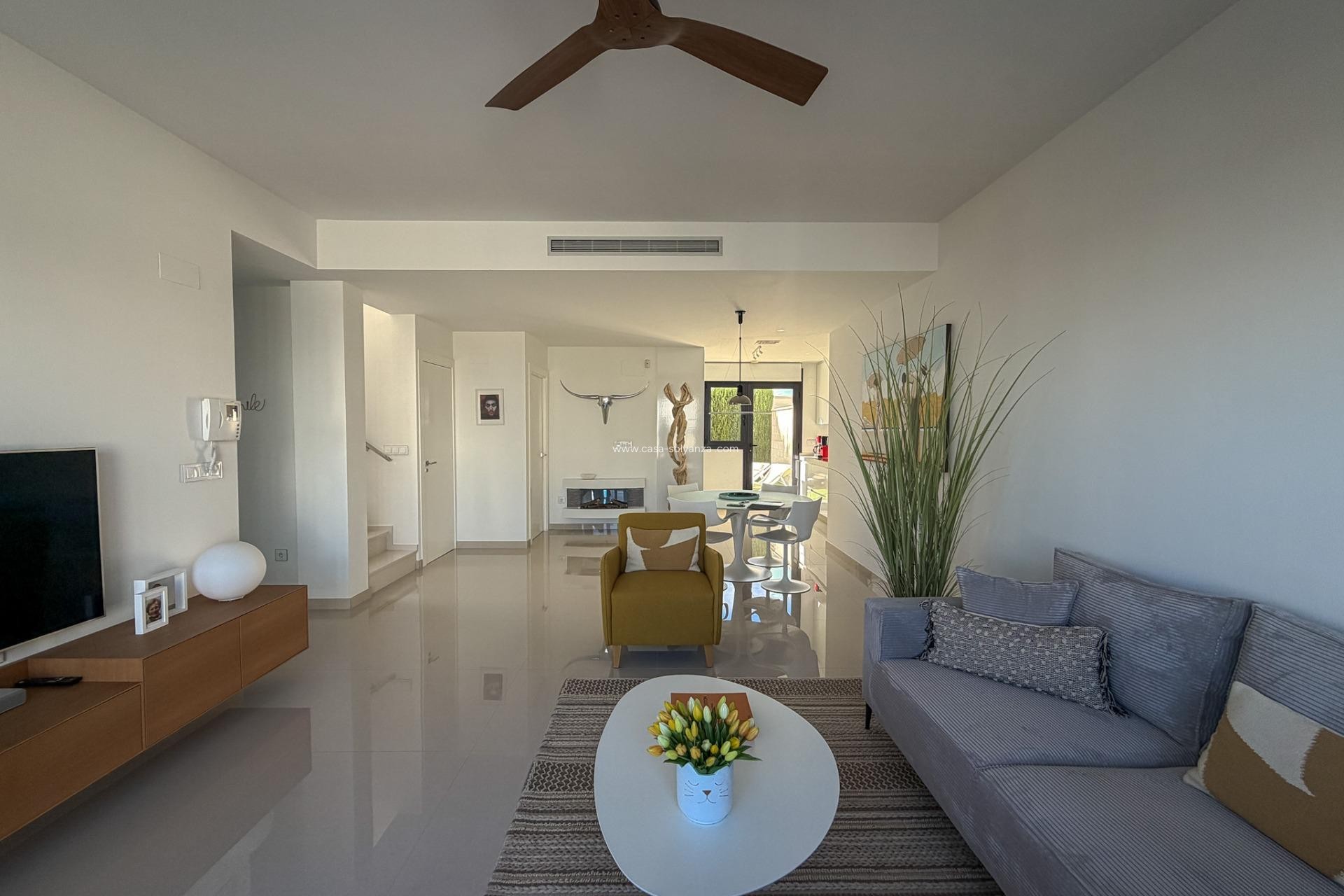 Reventa - Villa - San Miguel de Salinas - Bellavista