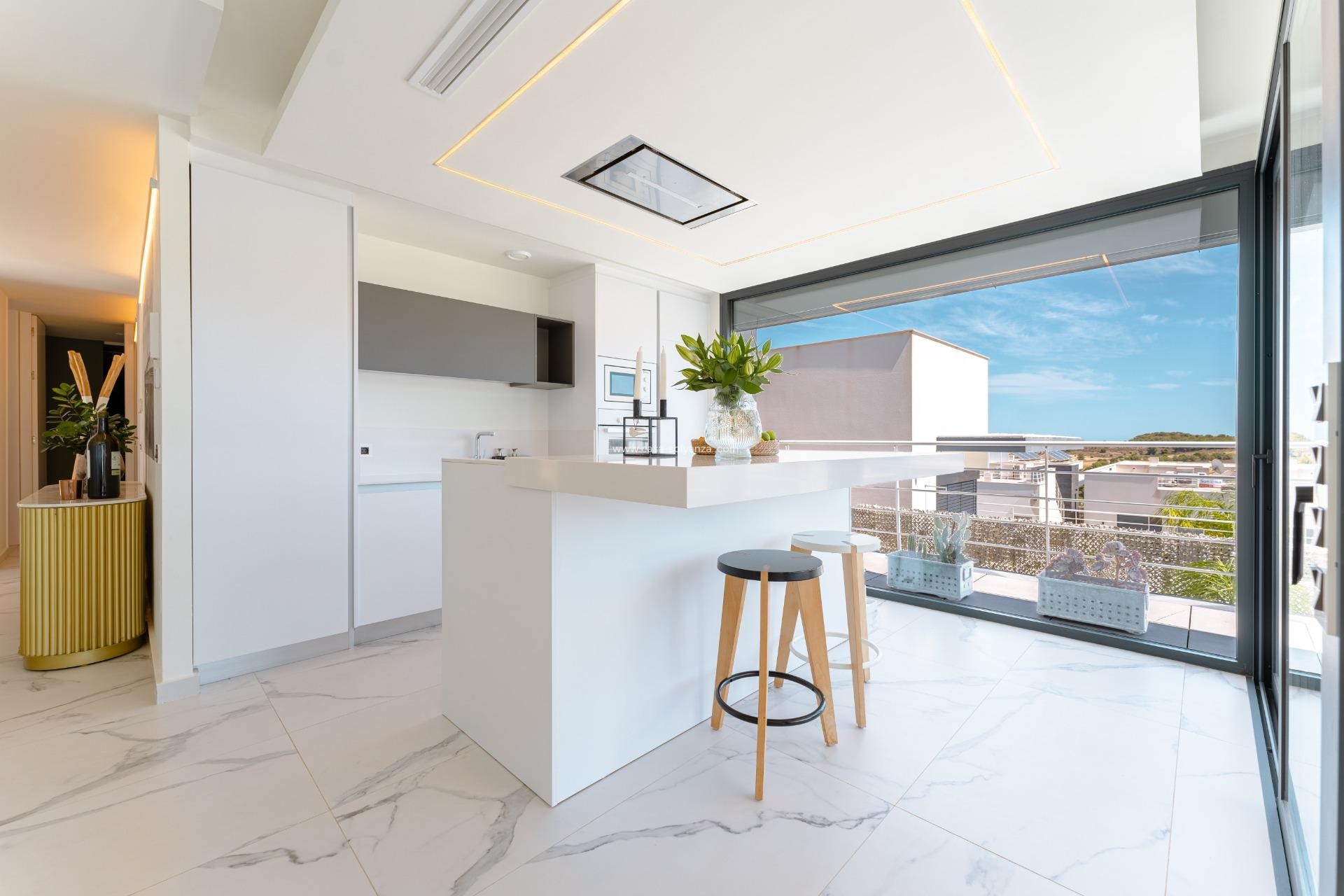 Reventa - Villa - San Miguel de Salinas - Bellavista