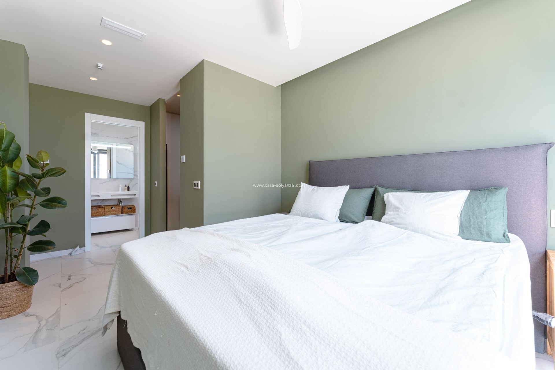 Reventa - Villa - San Miguel de Salinas - Bellavista