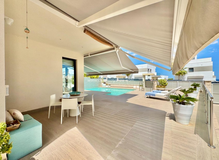 Reventa - Villa - San Miguel de Salinas - Bellavista