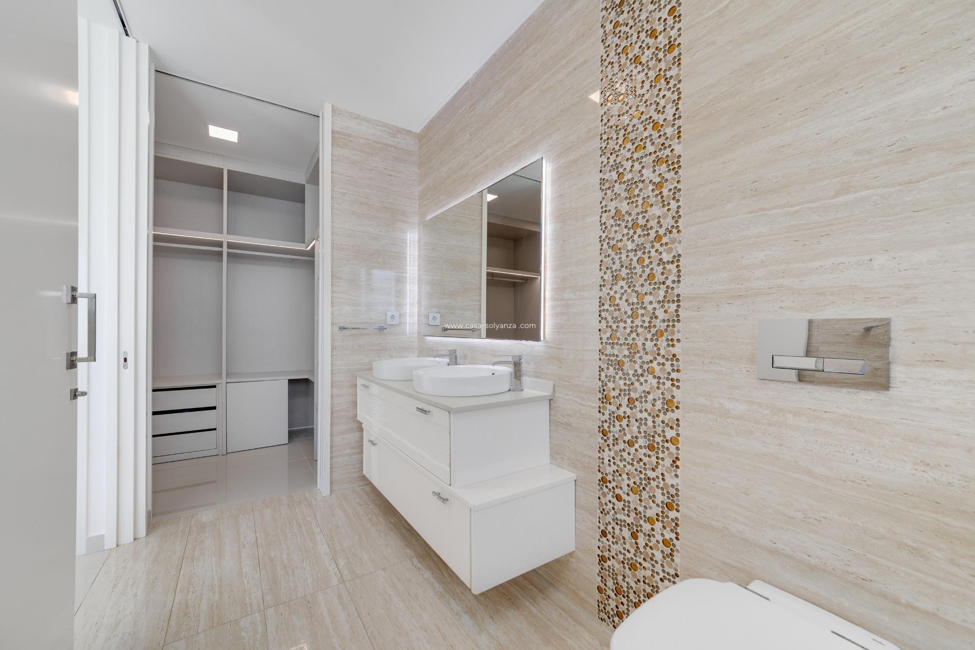 Reventa - Villa - San Miguel de Salinas - Cerro del Sol