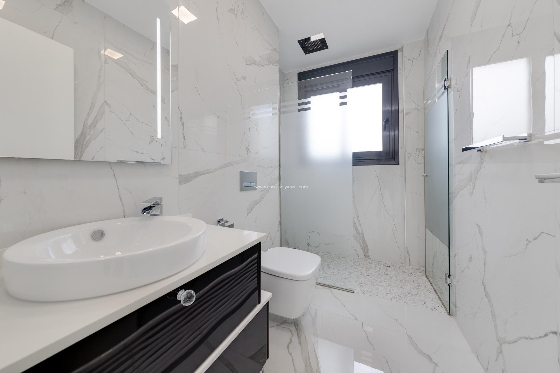 Reventa - Villa - San Miguel de Salinas - Cerro del Sol