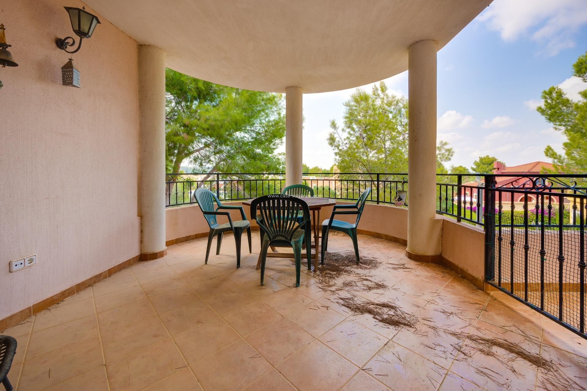 Reventa - Villa - San Miguel de Salinas - Ciudad de las comunicaciones