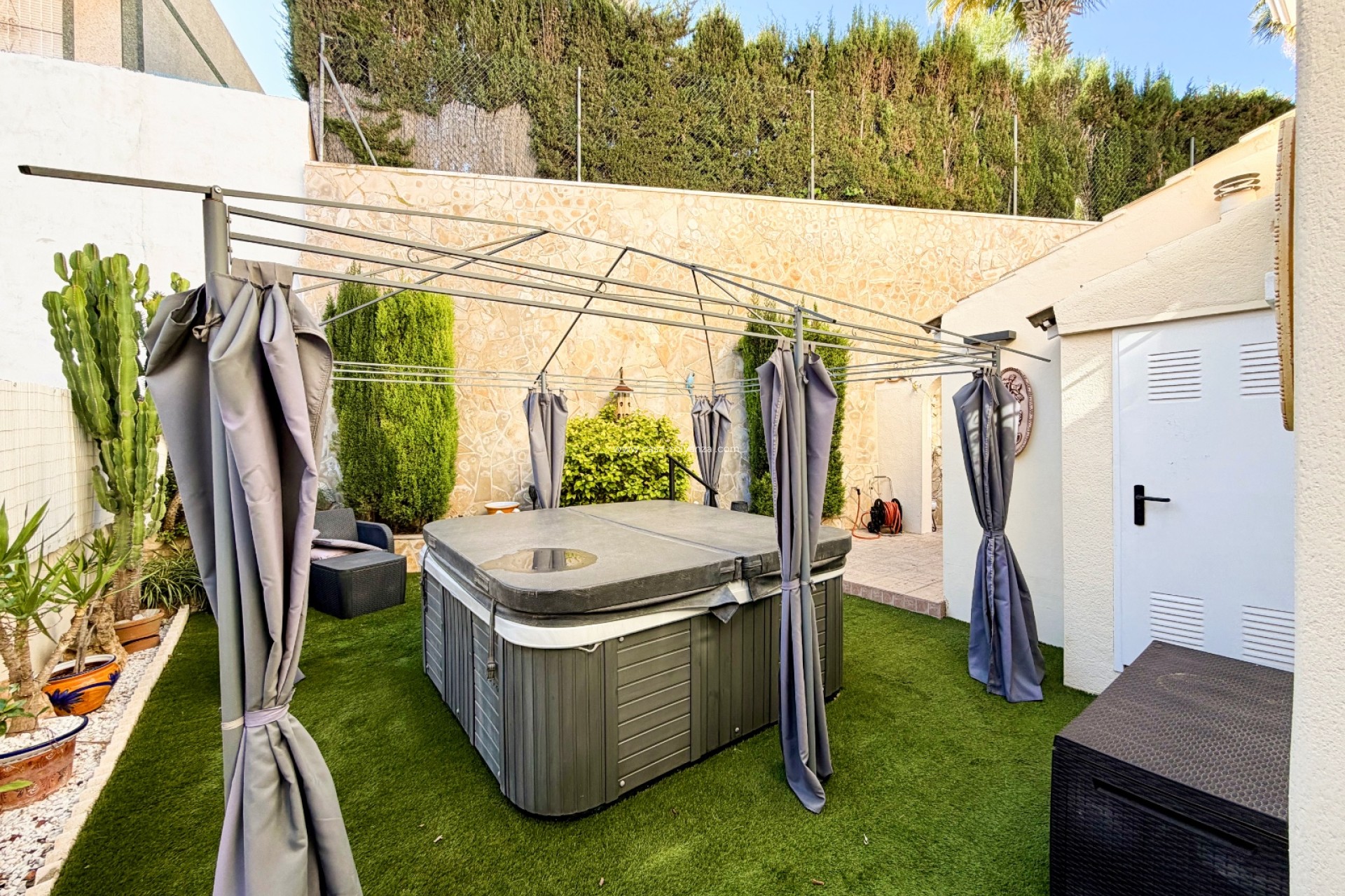 Reventa - Villa - San Miguel de Salinas - El Galán